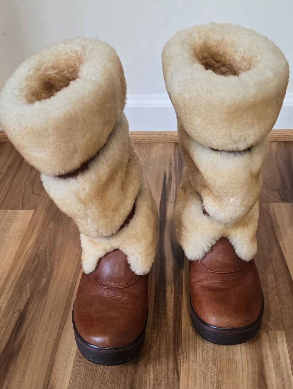 UGG Chestnut Brown Leather Boots with Cream Shearling
